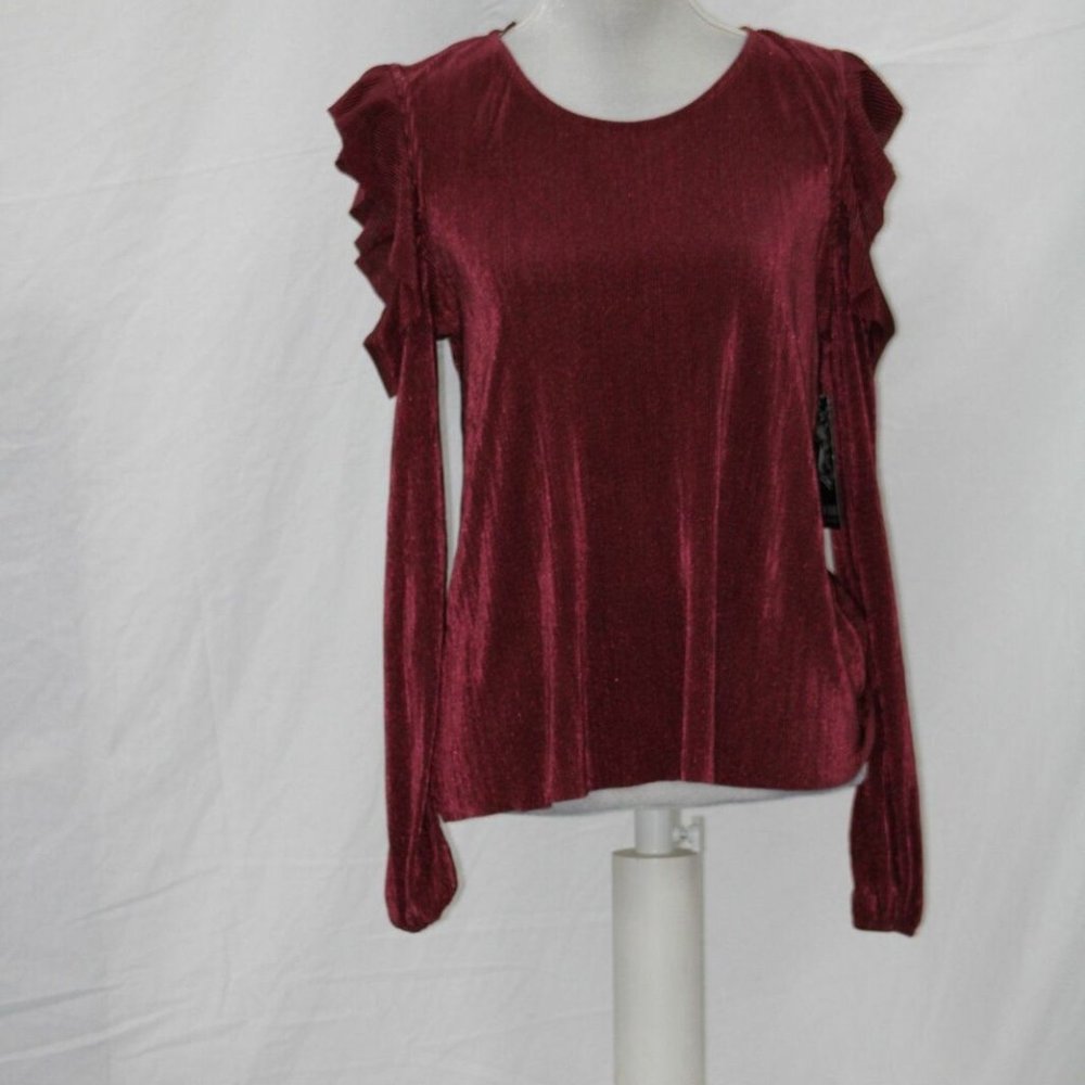 One Hart Ladies Juniors Pleated Ruffle Shoulder